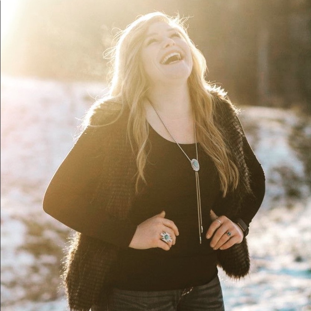 Meet your Posher, Kelly